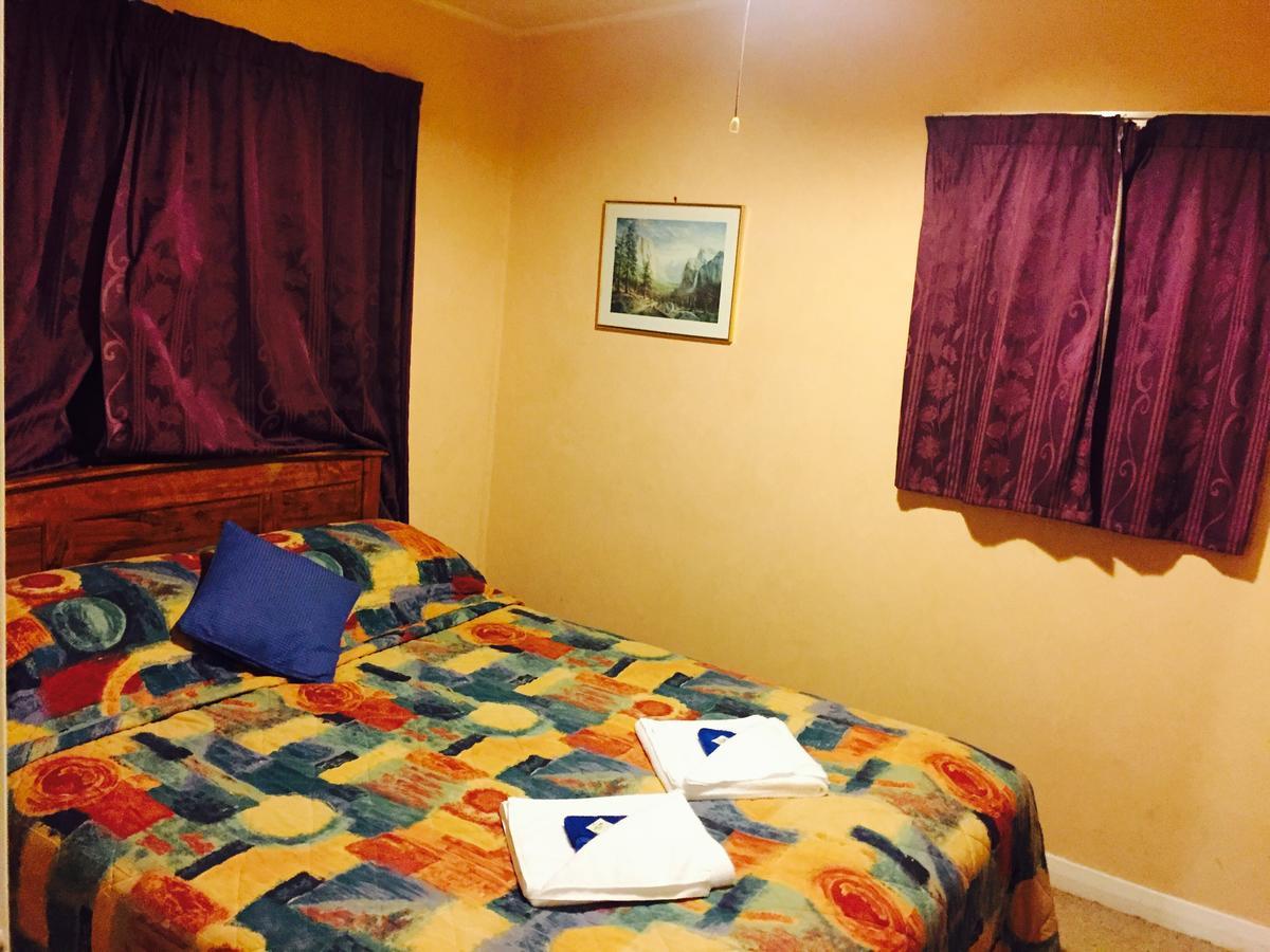 Golden Springs Motel, Holiday Park โรโตรัว ภายนอก รูปภาพ